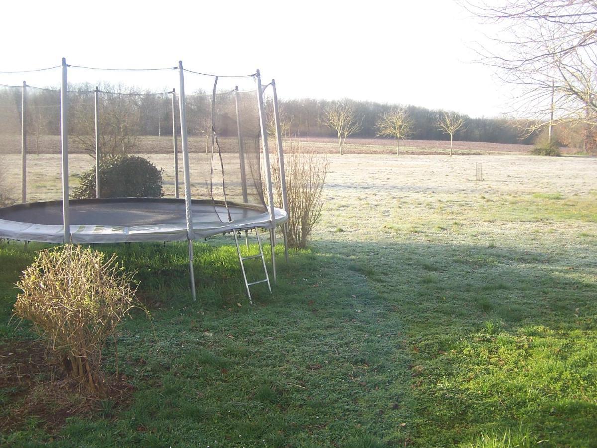 Gite En Forterre Druyes-les-Belles-Fontaines Zewnętrze zdjęcie