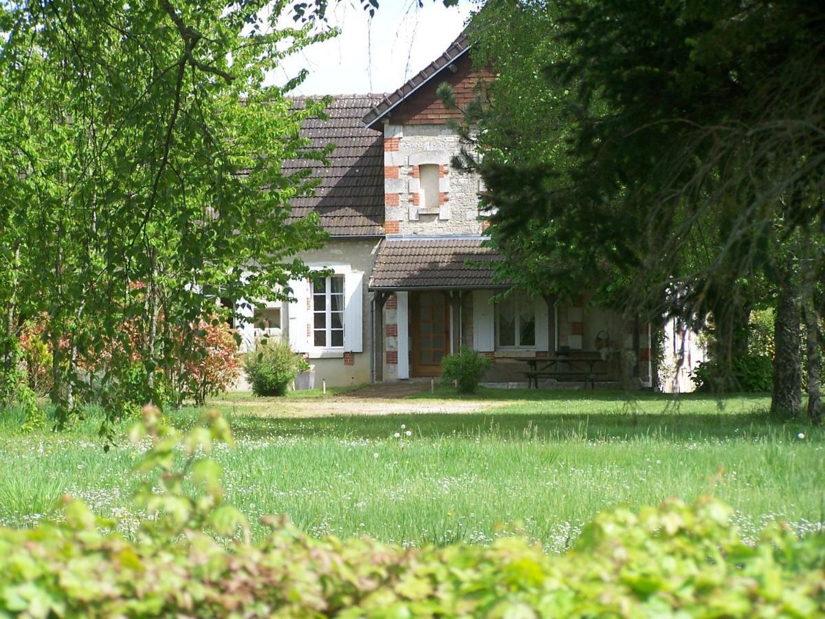 Gite En Forterre Druyes-les-Belles-Fontaines Zewnętrze zdjęcie